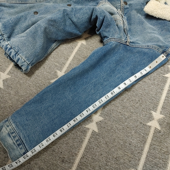COPY Levi's long Sherpa trucker denim jacket size M - Picture 15 of 16
